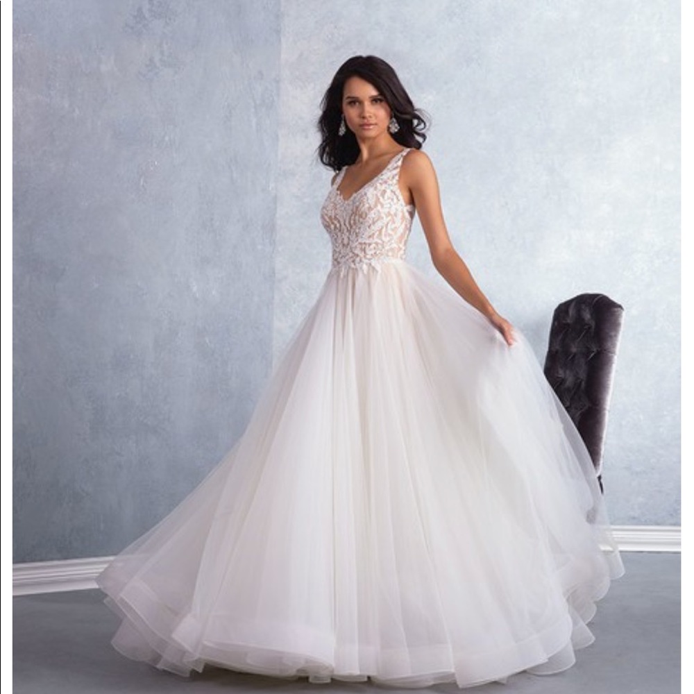 NEW Alfred Angelo size 20 wedding dress. Originally $2000!!!
